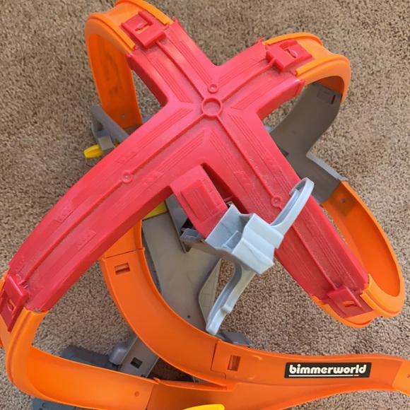 Hot Wheels Spin Storm Trackset - Picture 6 of 16